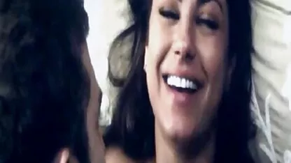 אורחים קרועים בלונדינית בגרביונים קרועים לאחר מציצה xxx חיות הפכפכה