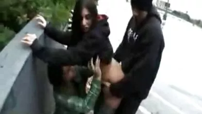אמא דפוקה מצלמות סקס צפייה ישירה חינם על ידי בוס במטבח בכל החורים