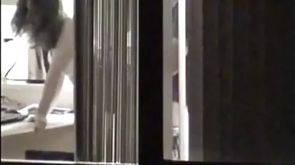 דומינו מציקים לעבדים שלהם. סקס חינם עם חיות