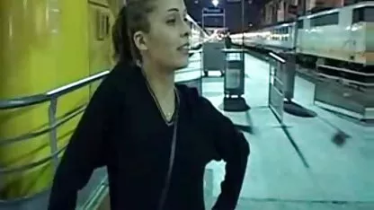 המפלגה צאט מצלמות חינם הצ ' כית הסתיימה במציצה נהדרת.