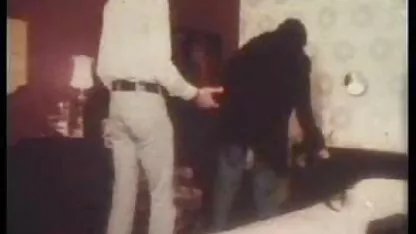 שתי בחורות מצלמותמין עושות סקס בתורות עם גבר בתנוחה 69.