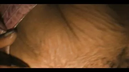 צ ' אבי מילף בחזייה סקס בשידור חי חינם וגרביונים מאונן אנאלי עם אוננות דילדו גדולה