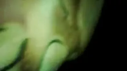 שחיינים חושפים את התחת שלה בציבור. מצלמות סקס צפייה ישירה חינם