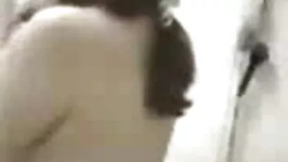 ספורטאים נותנים למאמן תחת קירח מפתה. צאט מצלמות חינם