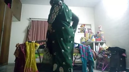 סקס אנאלי בחור עם מצלמות סקס my סקס מכונה על הרצפה