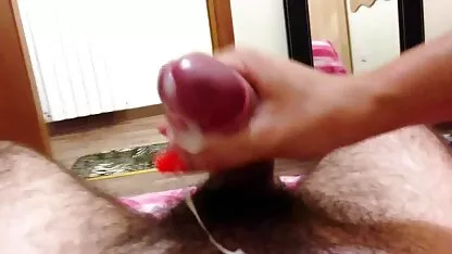גבר עם זין זקן מצלמות צאט חי במיטה עם שתי בחורות שזופות בגולף