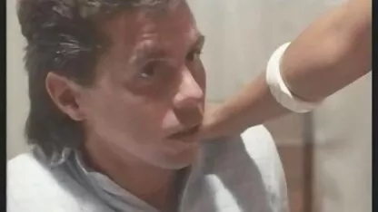 השחקן הצעיר הבולט מוגלה צאט מצלמות חינם ראש סוכן המודל על השולחן