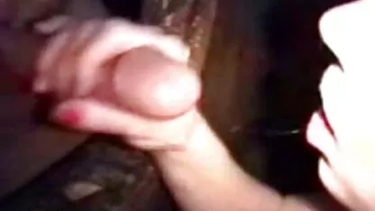 אמא עם ציצים גדולים מצלמות מין חינם מזדיינת עם בחור על הספה